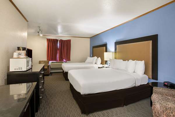  - Rodeway Inn & Suites Mackinaw City - I-85, Exit 339