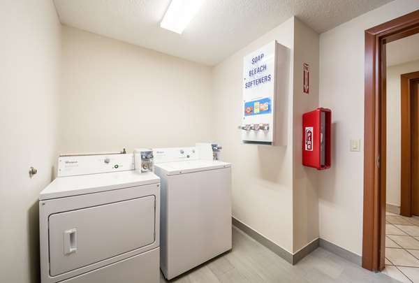 Amenities - Econo Lodge I-83 South Laredo