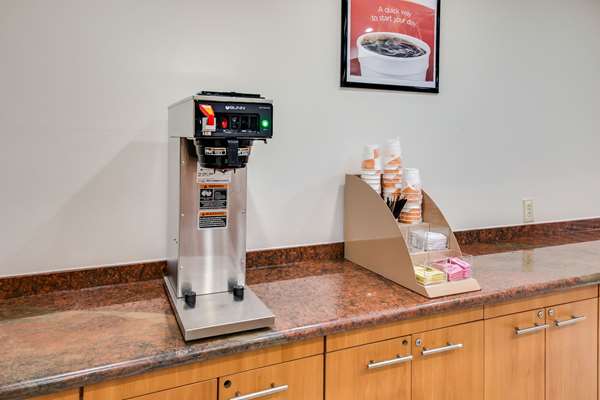 Amenities - Econo Lodge I-83 South Laredo