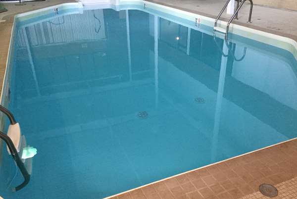 Pool - Super 8 Hotel Spruce Grove