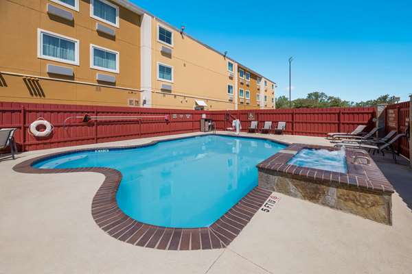 Pool - Best Western North Bryant Inn San Angelo