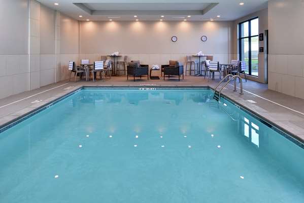 Pool - Hampton Inn Downtown Cedar Falls