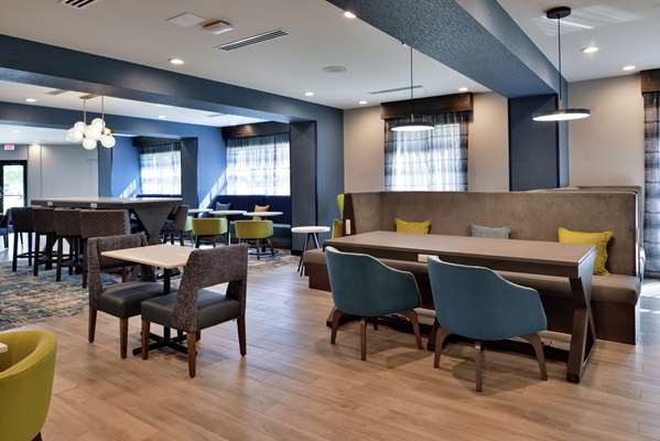 Amenities - Hampton Inn Downtown Cedar Falls