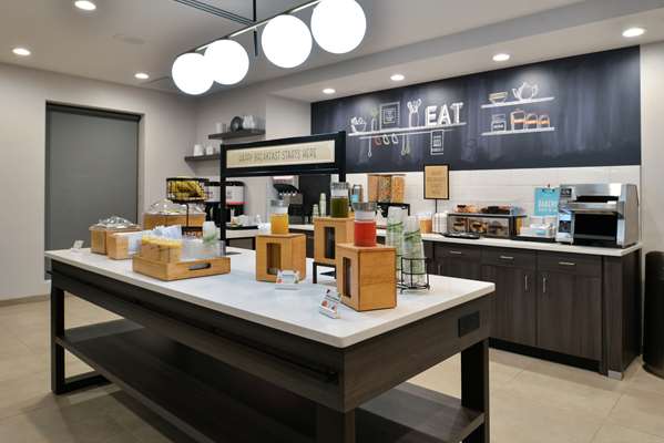 Amenities - Hampton Inn Downtown Cedar Falls