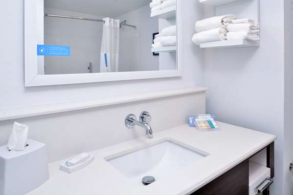  - Hampton Inn Downtown Cedar Falls