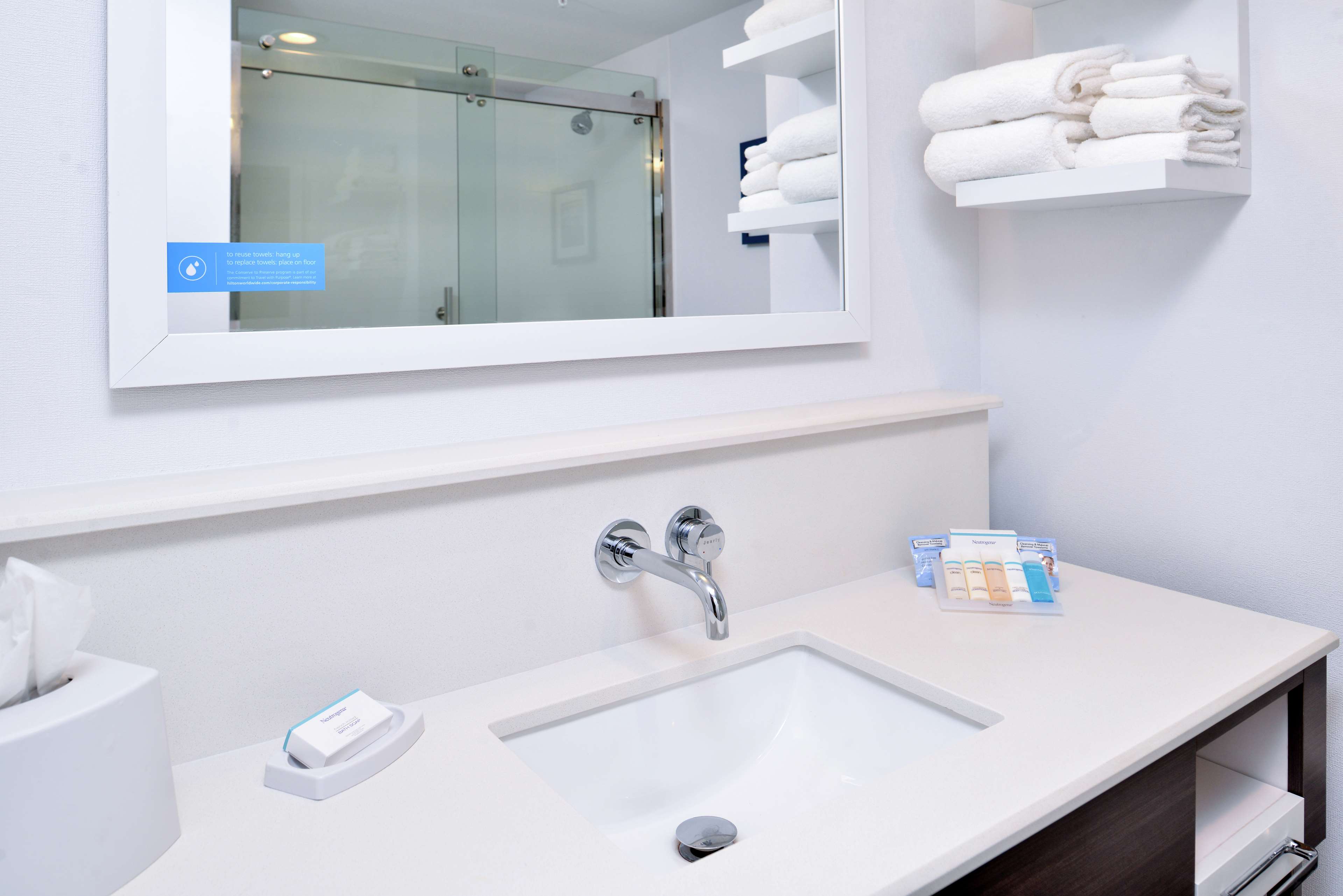 Hampton Inn by Hilton Cedar Falls Downtown Room Type - 2 QUEENS W  FRIDGE MICROWV
