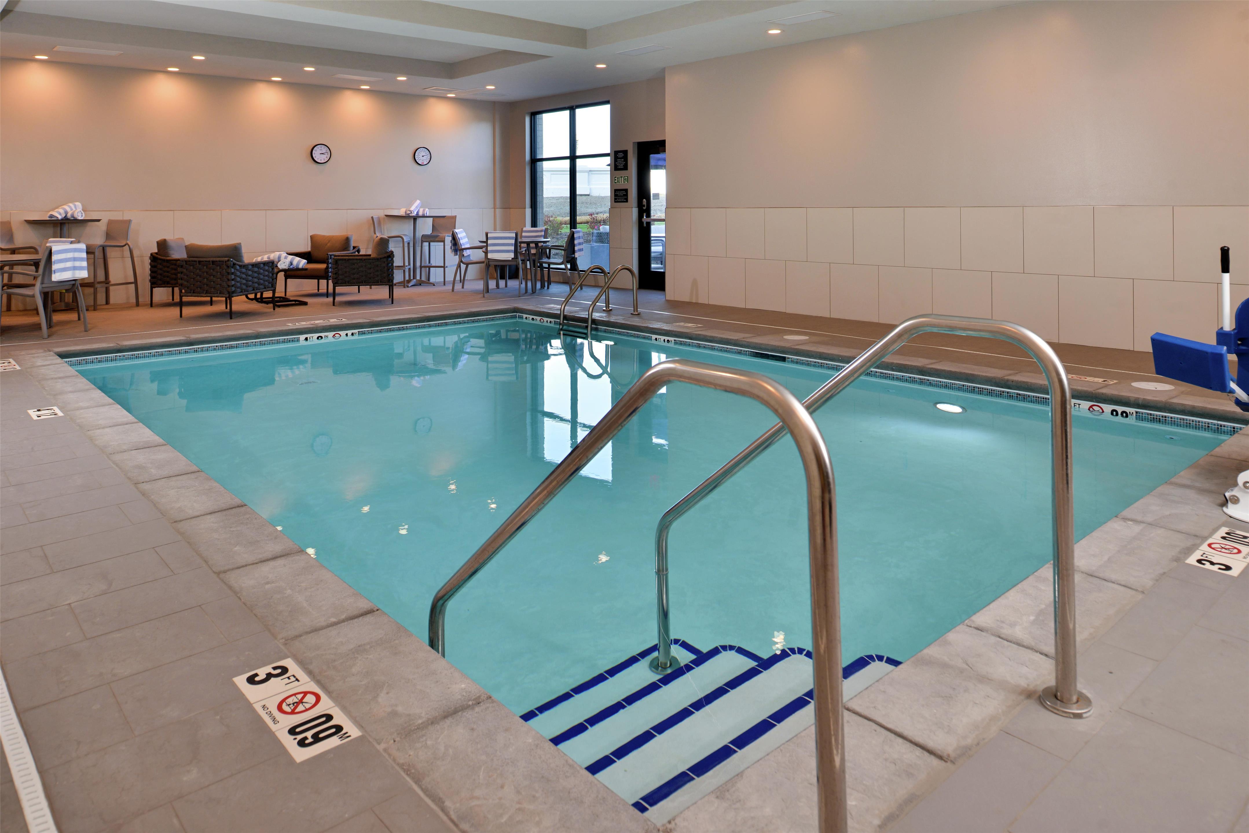 Pool | Hampton Inn Cedar Falls Downtown