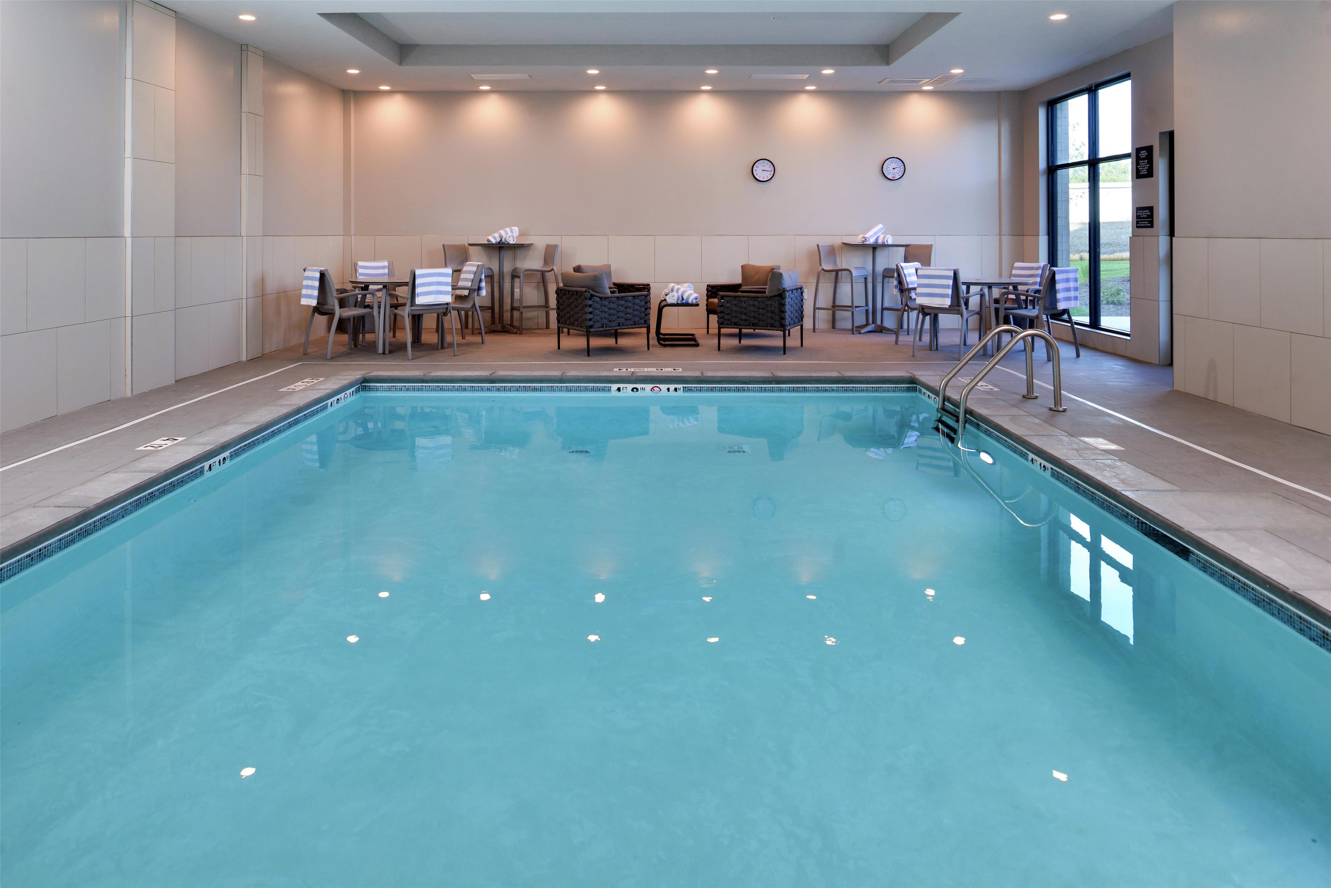 Pool | Hampton Inn Cedar Falls Downtown