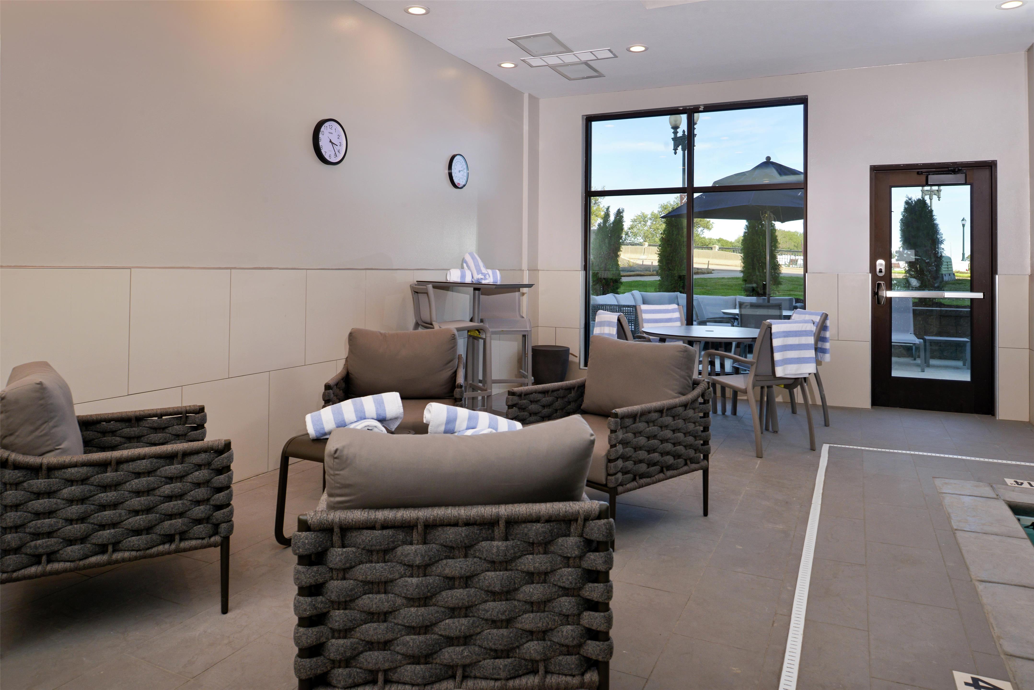 Pool | Hampton Inn Cedar Falls Downtown