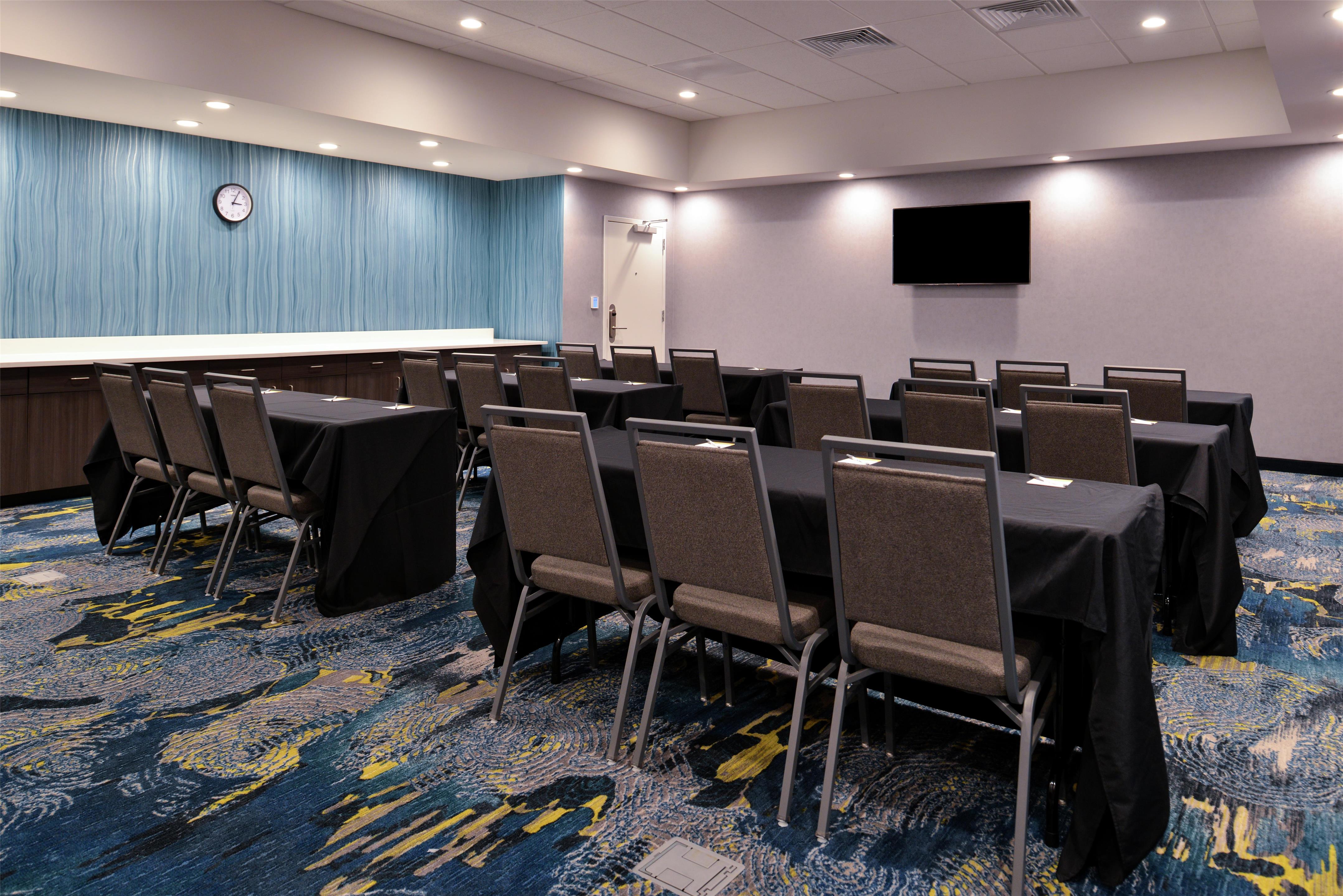 Meeting Room | Hampton Inn Cedar Falls Downtown