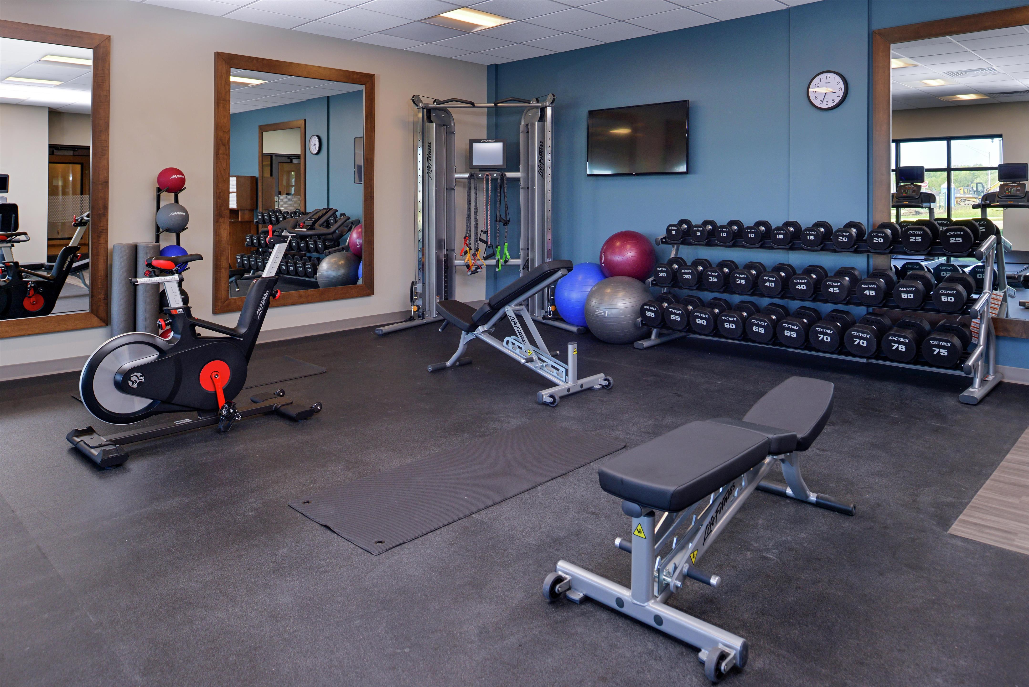 Health club fitness center gym | Hampton Inn Cedar Falls Downtown