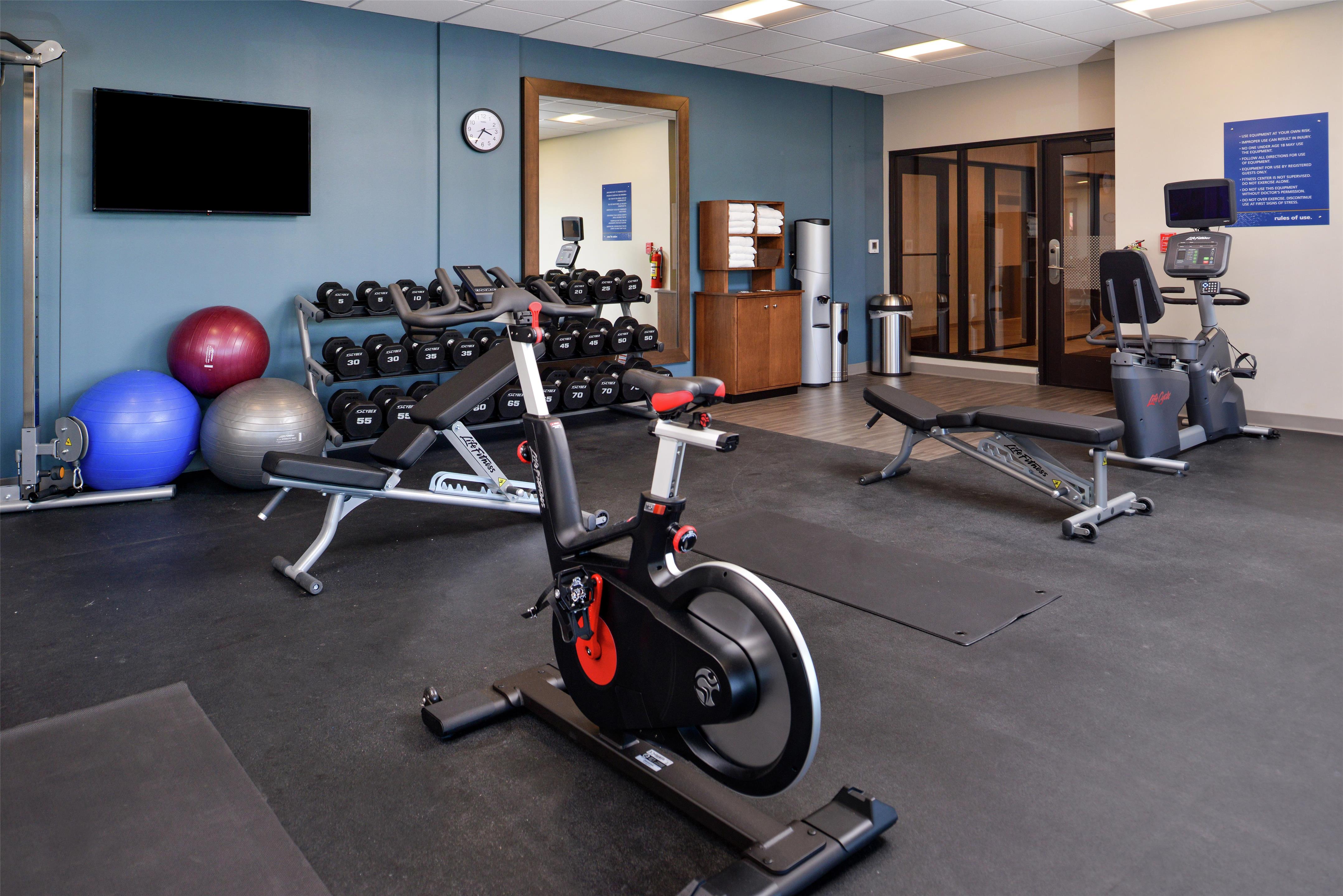 Health club fitness center gym | Hampton Inn Cedar Falls Downtown