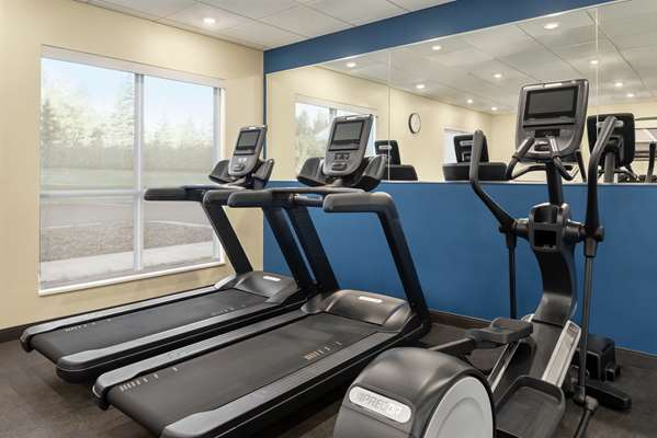 Fitness/ Exercise Room - Tru by Hilton Hotel Mall Area Duluth