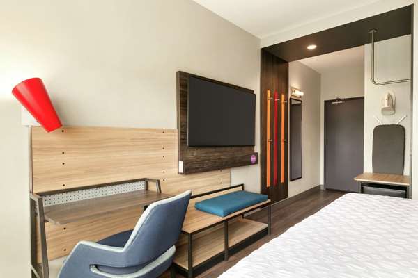  - Tru by Hilton Hotel Longview