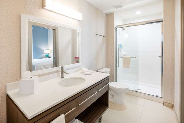  - Home2 Suites by Hilton IAH Airport Beltway 8 Houston