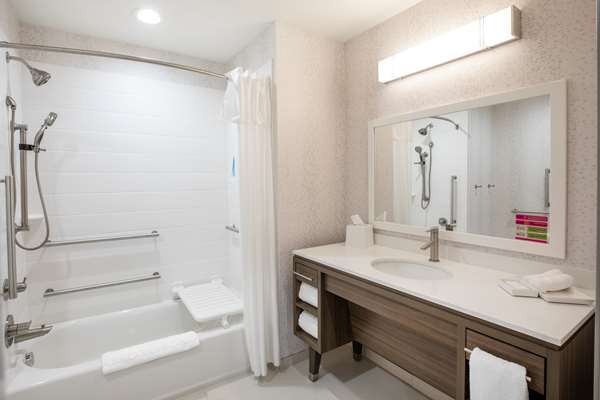  - Home2 Suites by Hilton IAH Airport Beltway 8 Houston