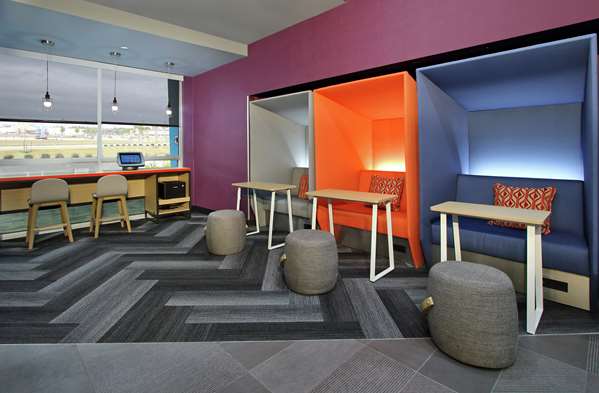 Conference Area - Tru by Hilton Mobile - I-65, Exit 1