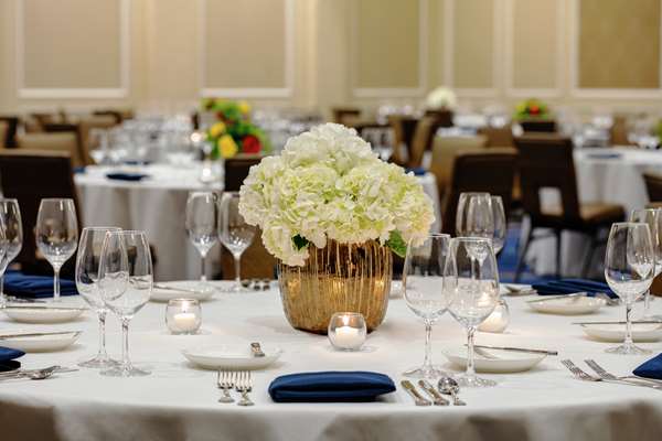 Restaurant - Higgins Hotel & Conference Center New Orleans