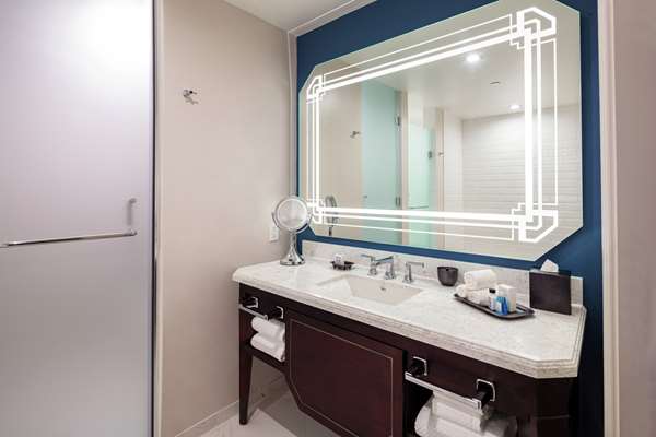  - Higgins Hotel & Conference Center New Orleans