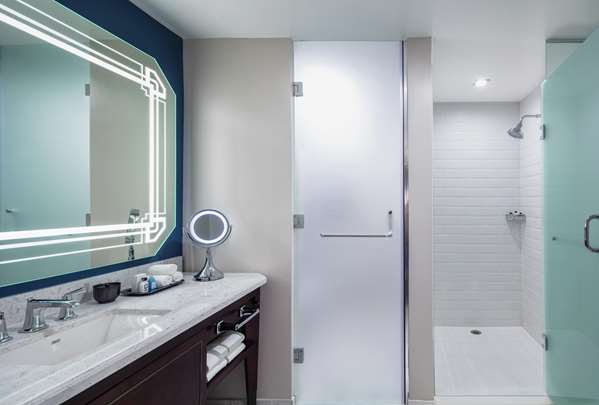  - Higgins Hotel & Conference Center New Orleans