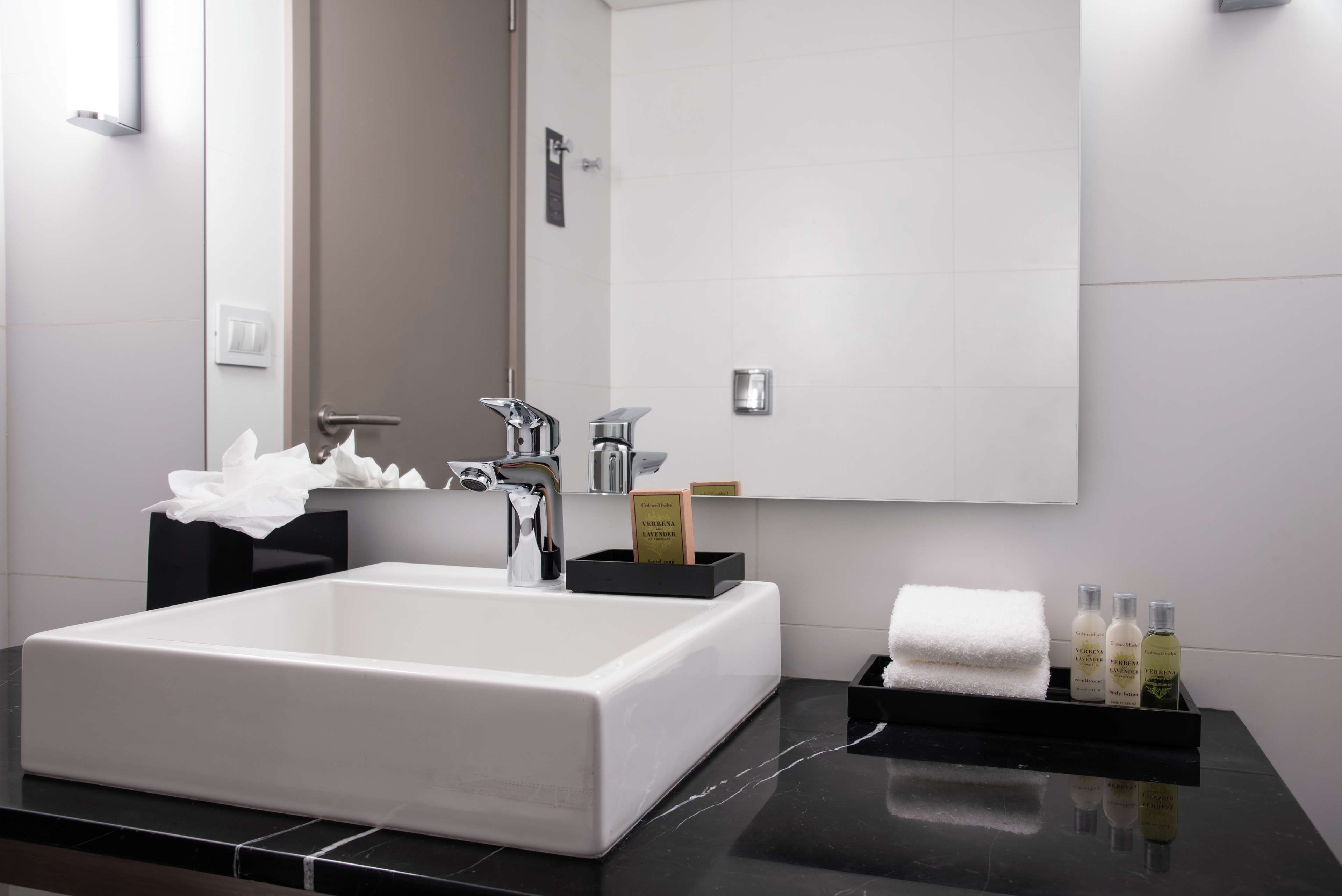 SORO Montevideo, Curio Collection by Hilton Room Type - 2QN MOB/HEARING ACC RI-SHW