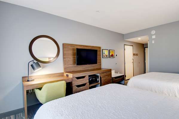  - Hampton Inn & Suites West Portland - I-95, Exit 48