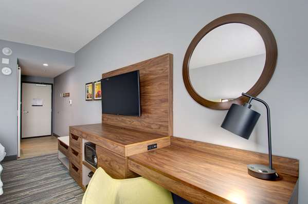  - Hampton Inn & Suites West Portland - I-95, Exit 48