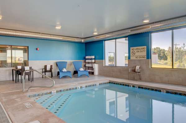 Pool - Hampton Inn & Suites West Portland - I-95, Exit 48