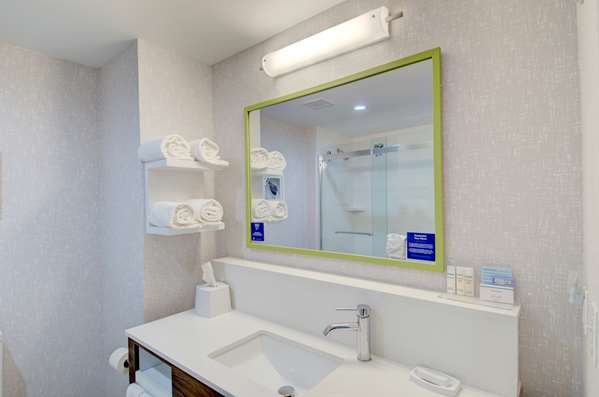  - Hampton Inn & Suites West Portland - I-95, Exit 48