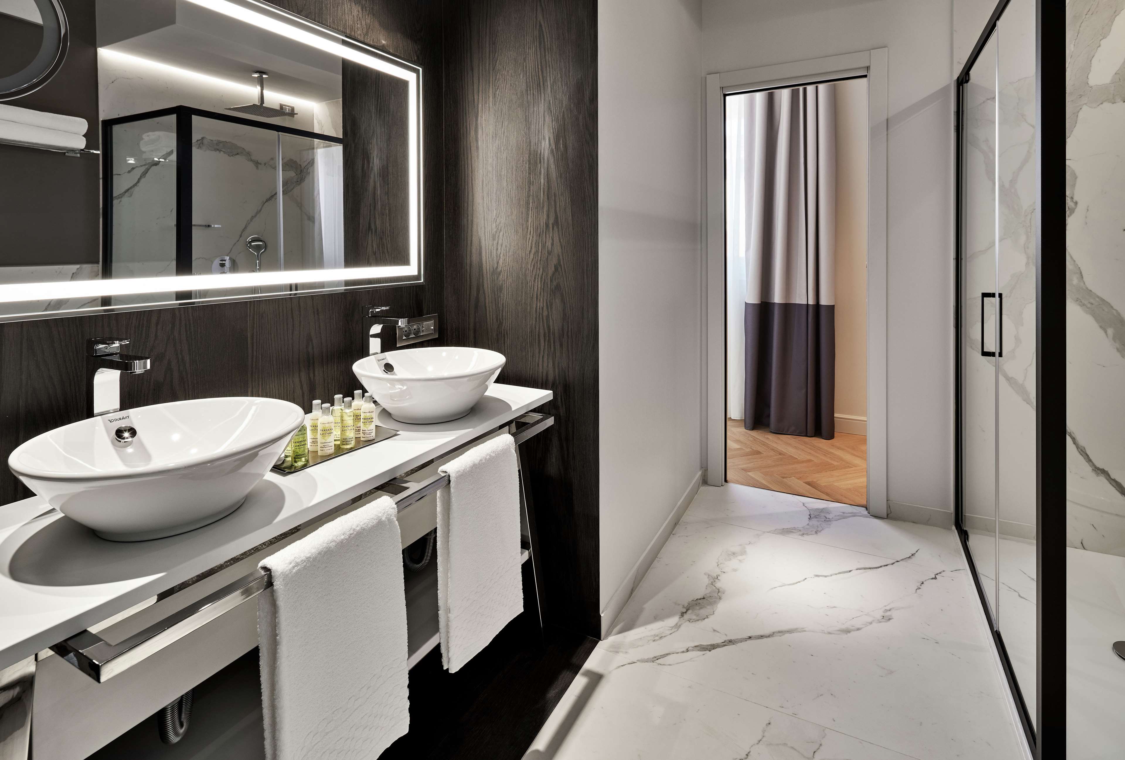 DoubleTree by Hilton Trieste Room Type - KING JUNIOR SUITE