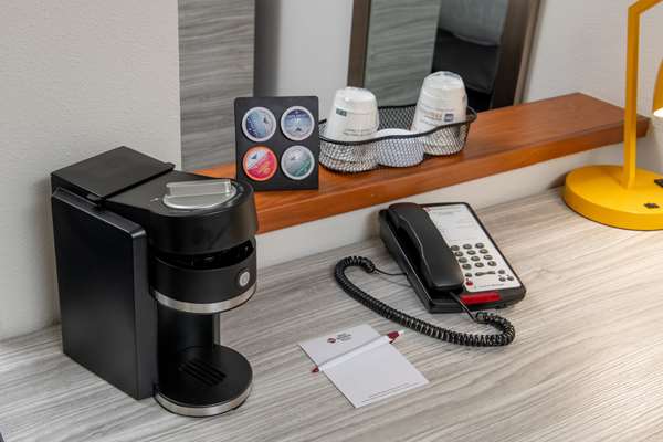  - Best Western Plus Beckley Inn - I-64 & I-77, Exit 44