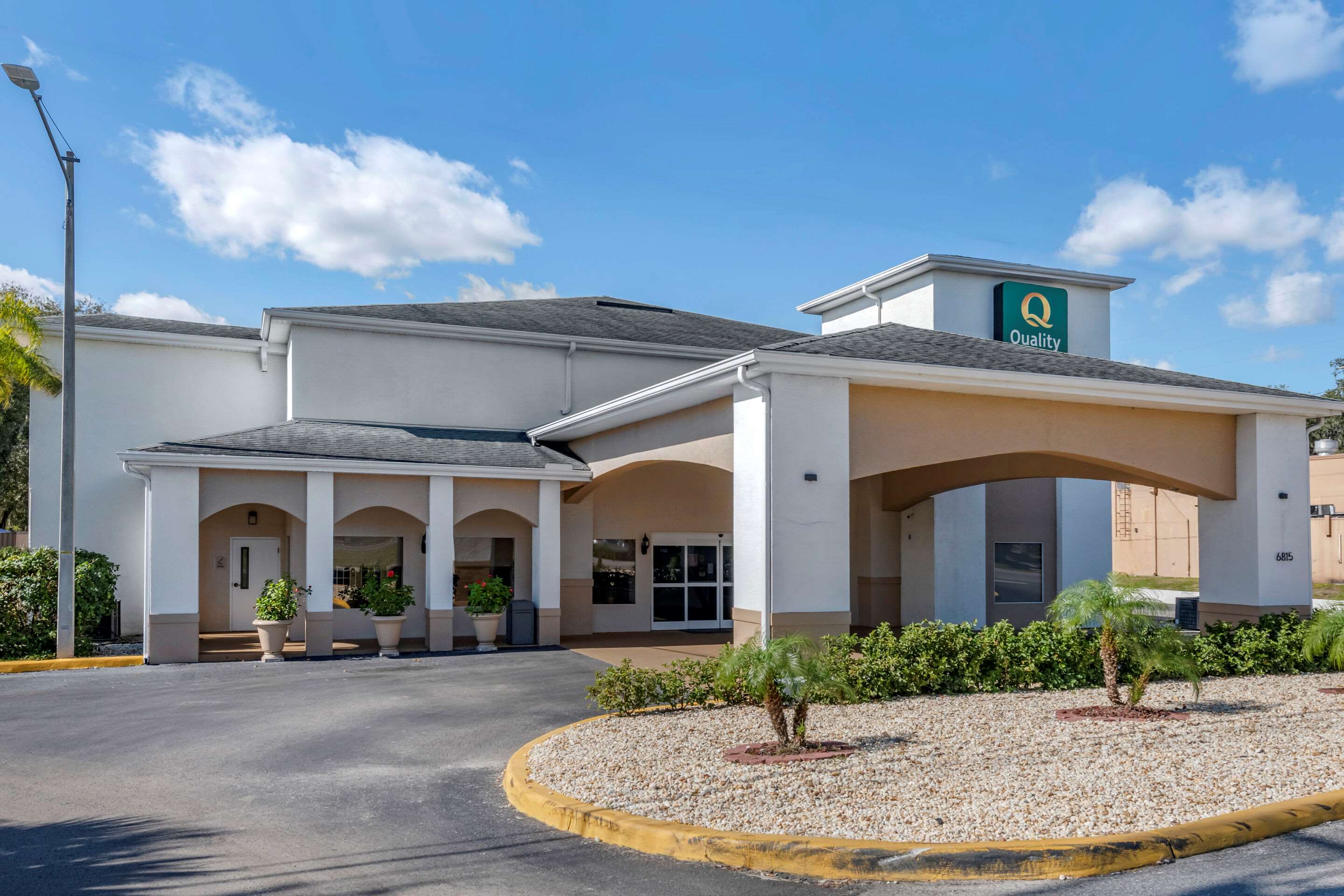 Hotel exterior | Quality Inn Zephyrhills-dade City