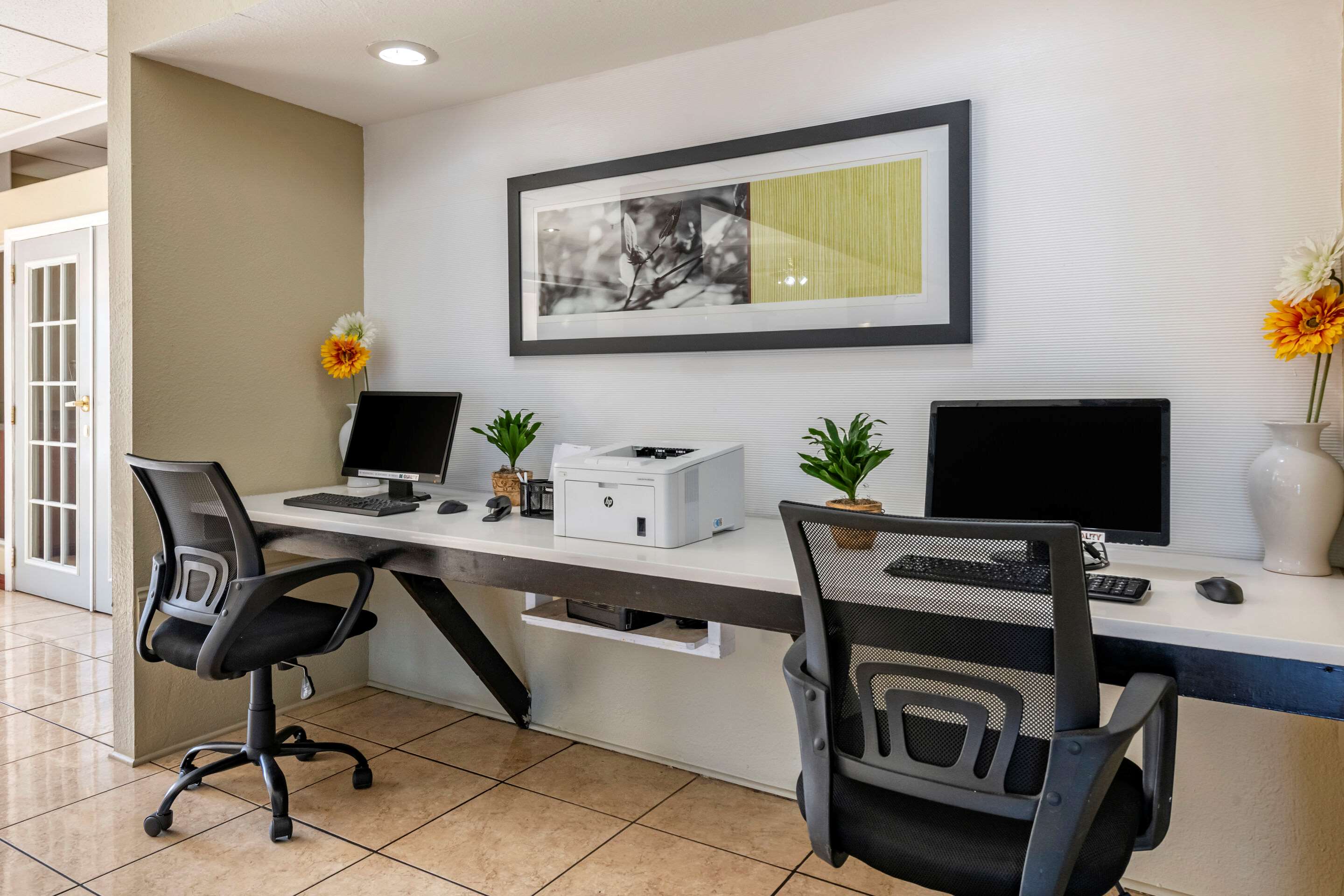 Business center | Quality Inn Zephyrhills-dade City