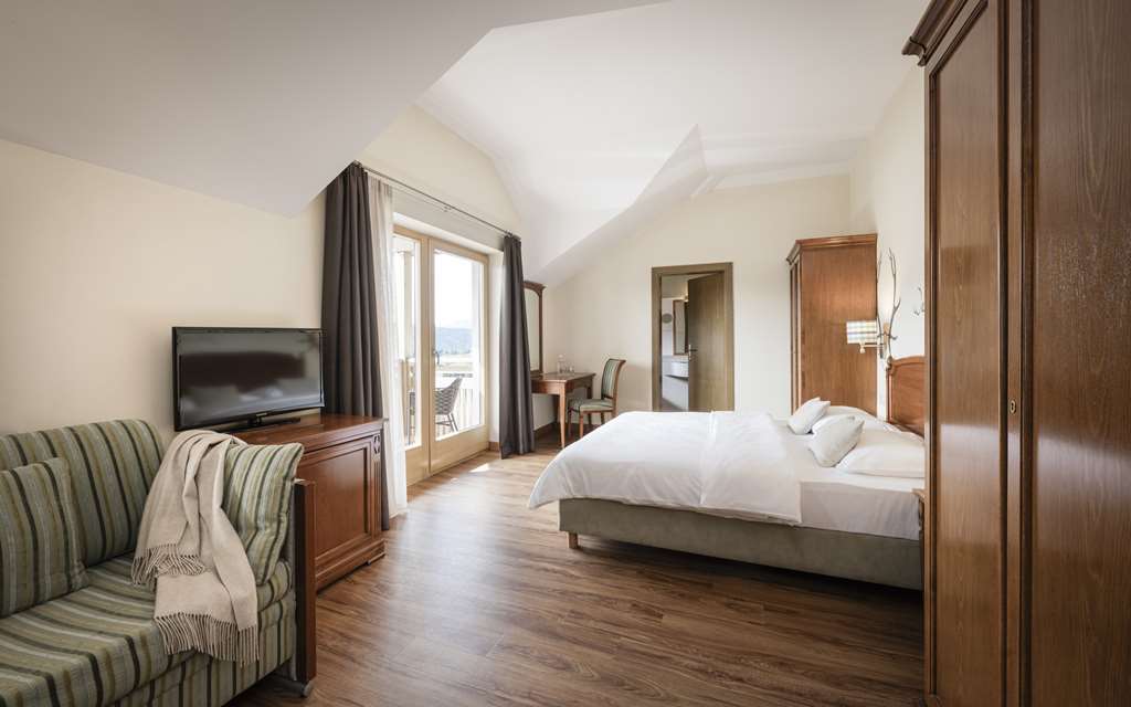 FALKENSTEINER HOTEL AND SPA-guestroom-Guest Room,On-Site.jpg