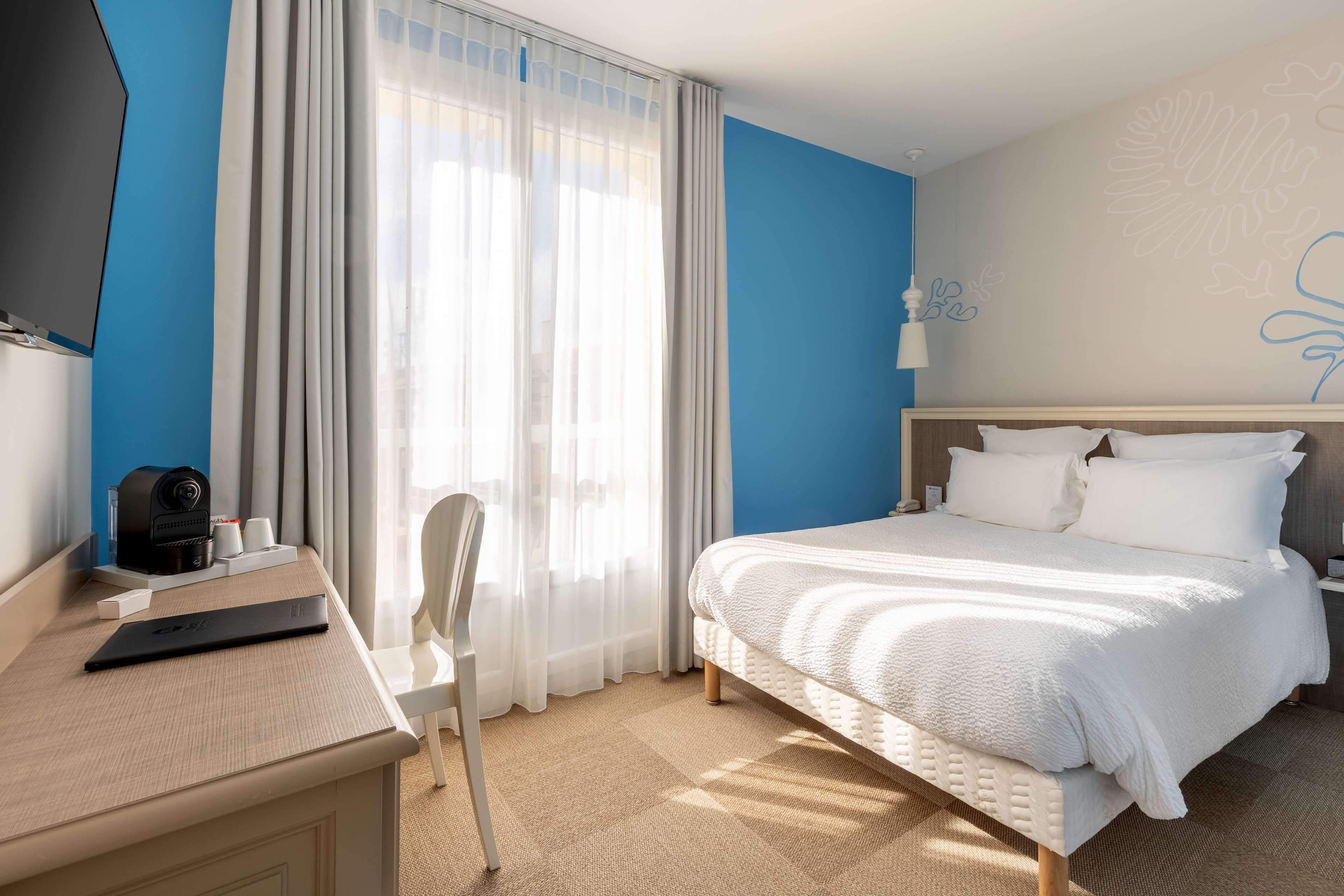 Best Western Hotel Matisse Room Type - 1 Double Bed, Non-Smoking, Classic Room, Twin On Request, Shower In Room Best Western Hotel Matisse Room Type - 1 Double Bed, Non-Smoking, Classic Room, Twin On Request, Shower In Room