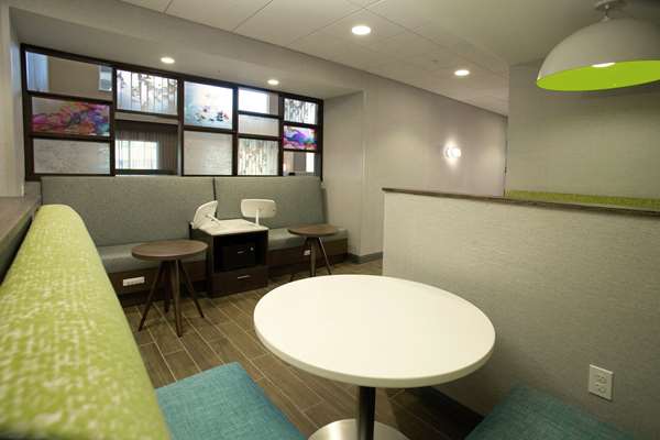 Conference Area - Hampton Inn & Suites Kutztown