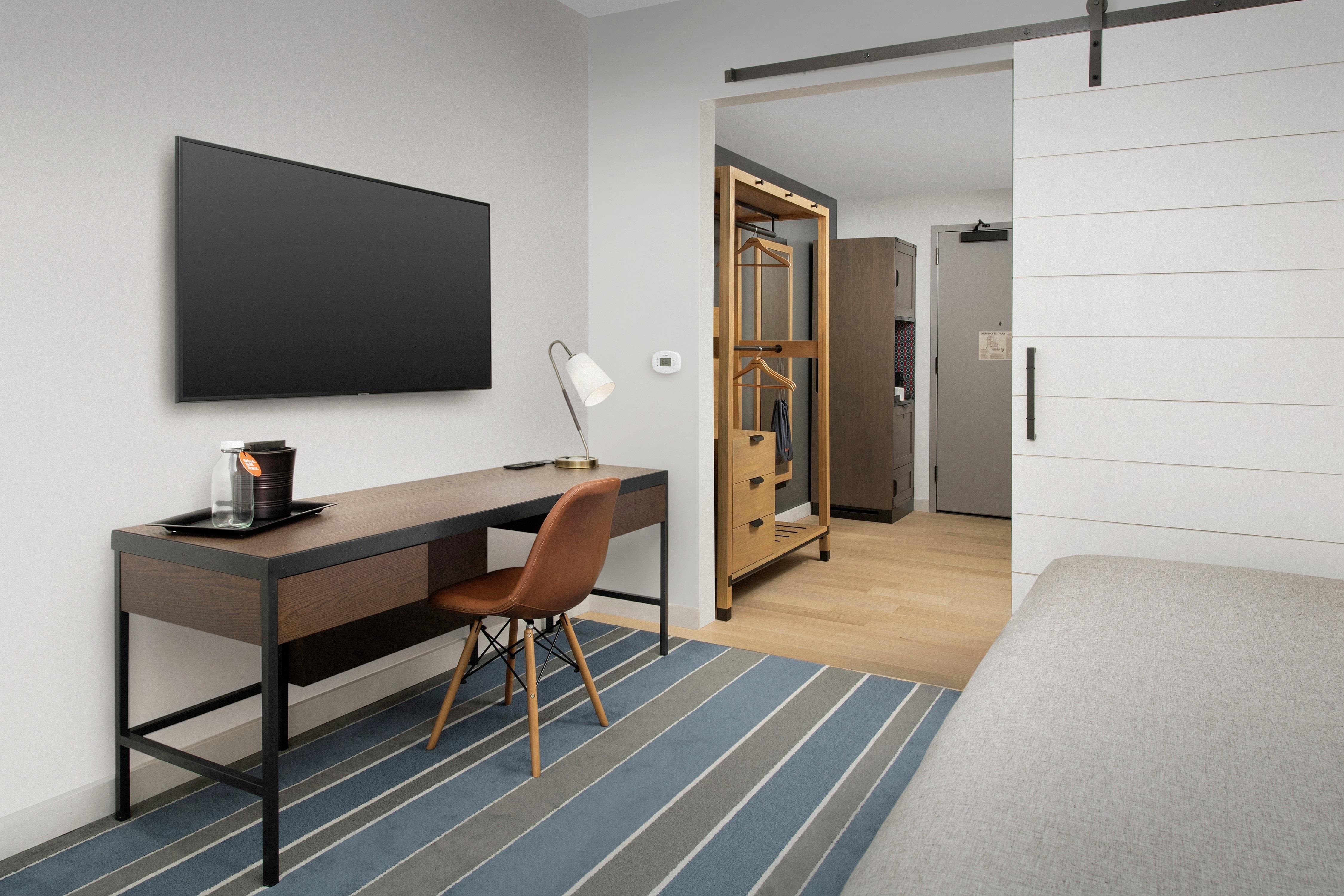 Canopy By Hilton Ithaca Downtown Room Type - 1 KING HEAR ACC
