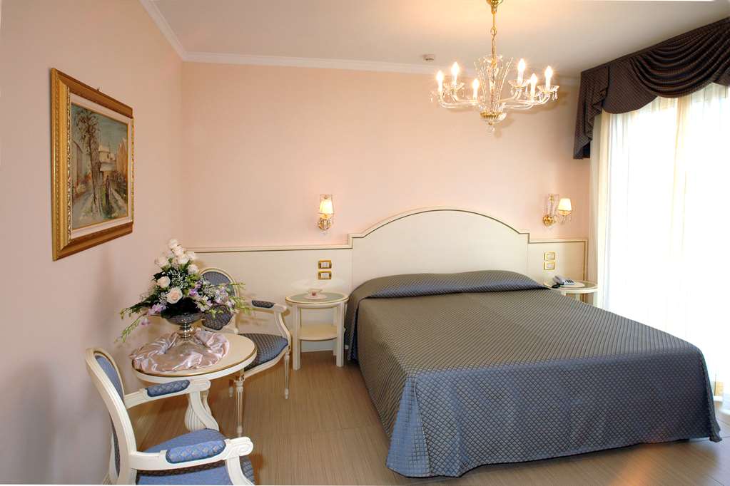 Hotel Globus, Sure Hotel Collection by Best Western-guestroom-Guest Room,On-Site.jpg