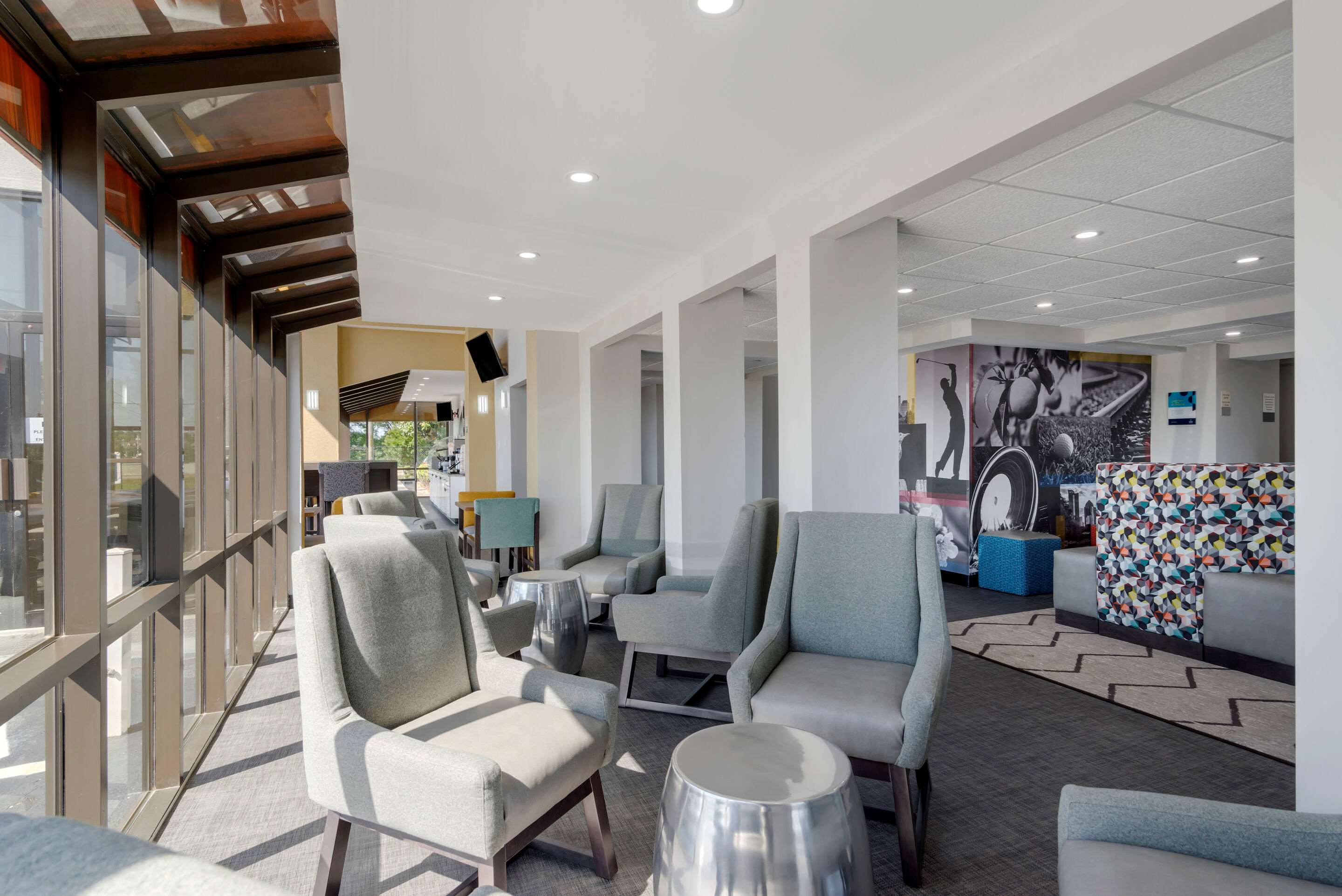 Spacious lobby with sitting area