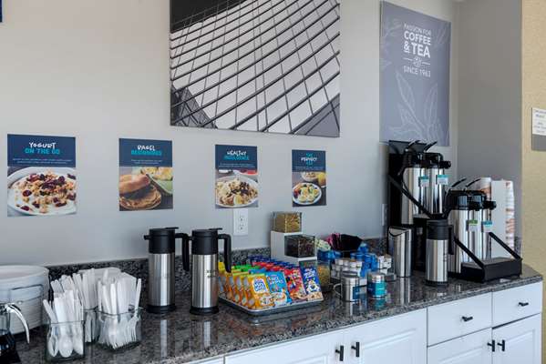 Amenities - Clarion Pointe Hotel McDonough - I-75, Exit 218