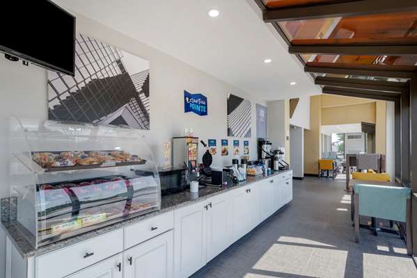 Amenities - Clarion Pointe Hotel McDonough - I-75, Exit 218