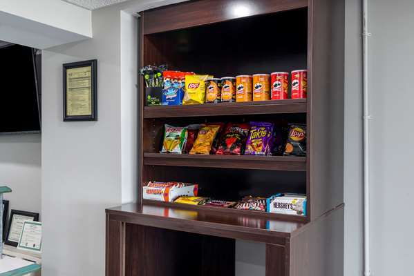  - Clarion Pointe Hotel McDonough - I-75, Exit 218