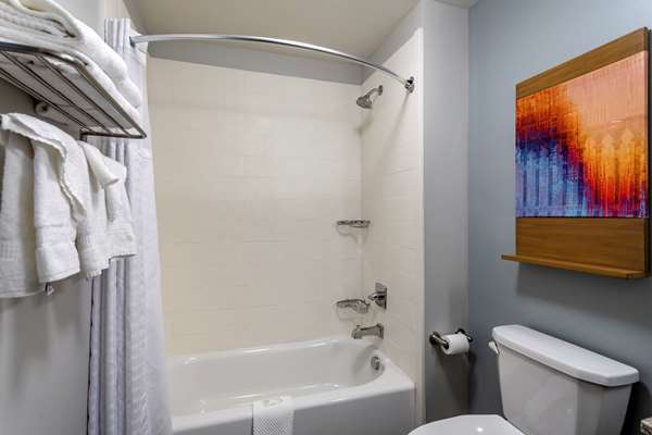  - MainStay Suites Bowling Green - I-65, Exit 28