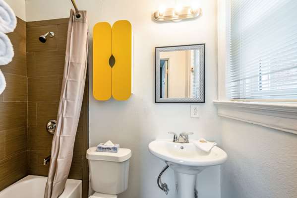  - Quality Inn & Suites Downtown Kansas City