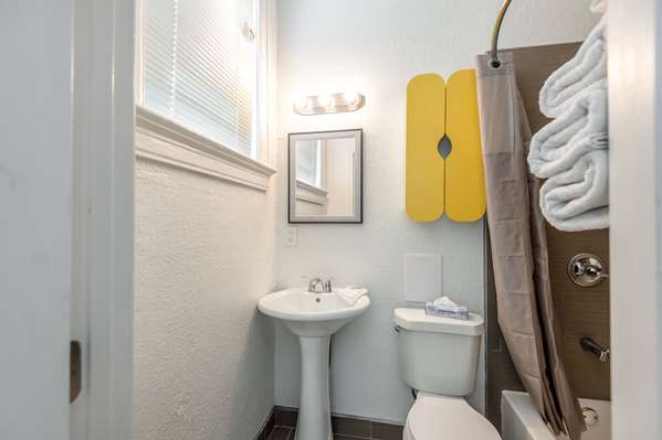  - Quality Inn & Suites Downtown Kansas City