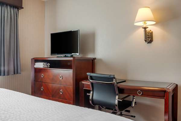  - Clarion Hotel & Suites Wisconsin Dells - I-90 & I-94, Exit 92