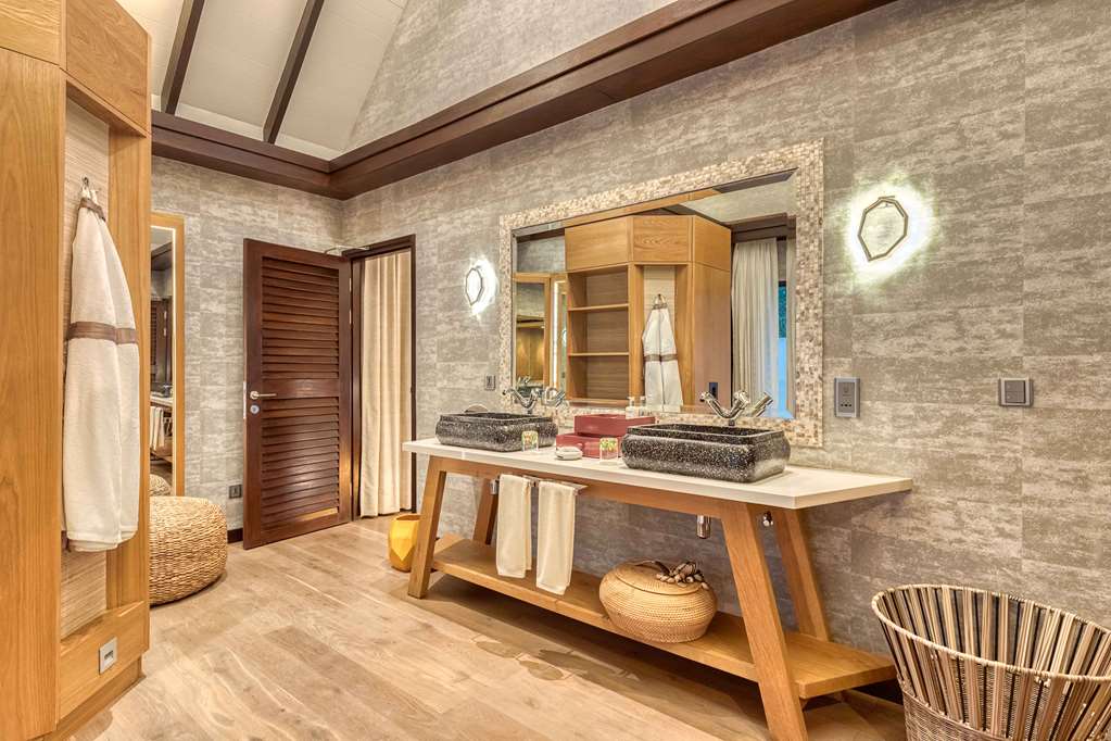 OZEN LIFE MAADHOO-guestroom-Guest Room,Bathroom,On-Site.jpg