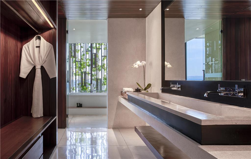 ALILA SEMINYAK-guestroom-Guest Room,Bathroom,On-Site.jpg