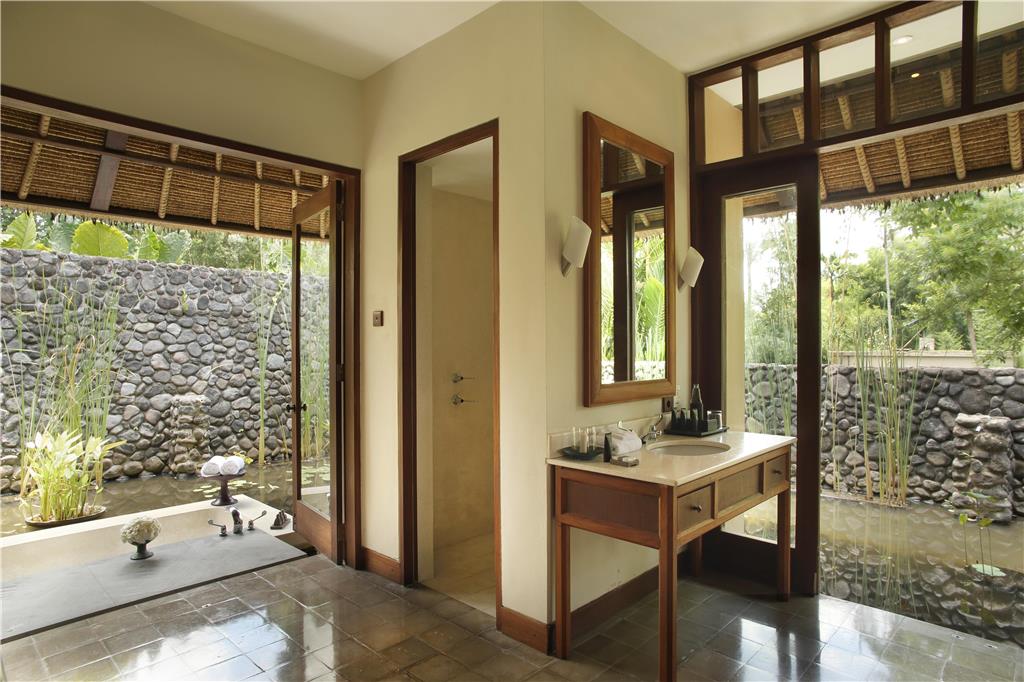 ALILA UBUD-guestroom-Guest Room,Suite,On-Site.jpg