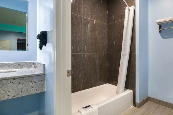  - Americas Best Value Inn Humble